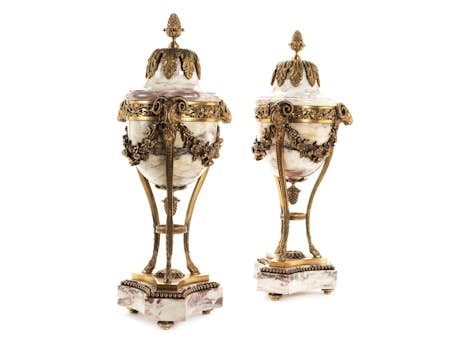 Paar Napoleon III-Zierdeckelvasen